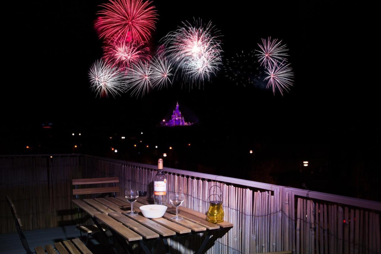 J-Mo Home - Chessy - Magnifique Vue Sur Le Chateau 외부 사진